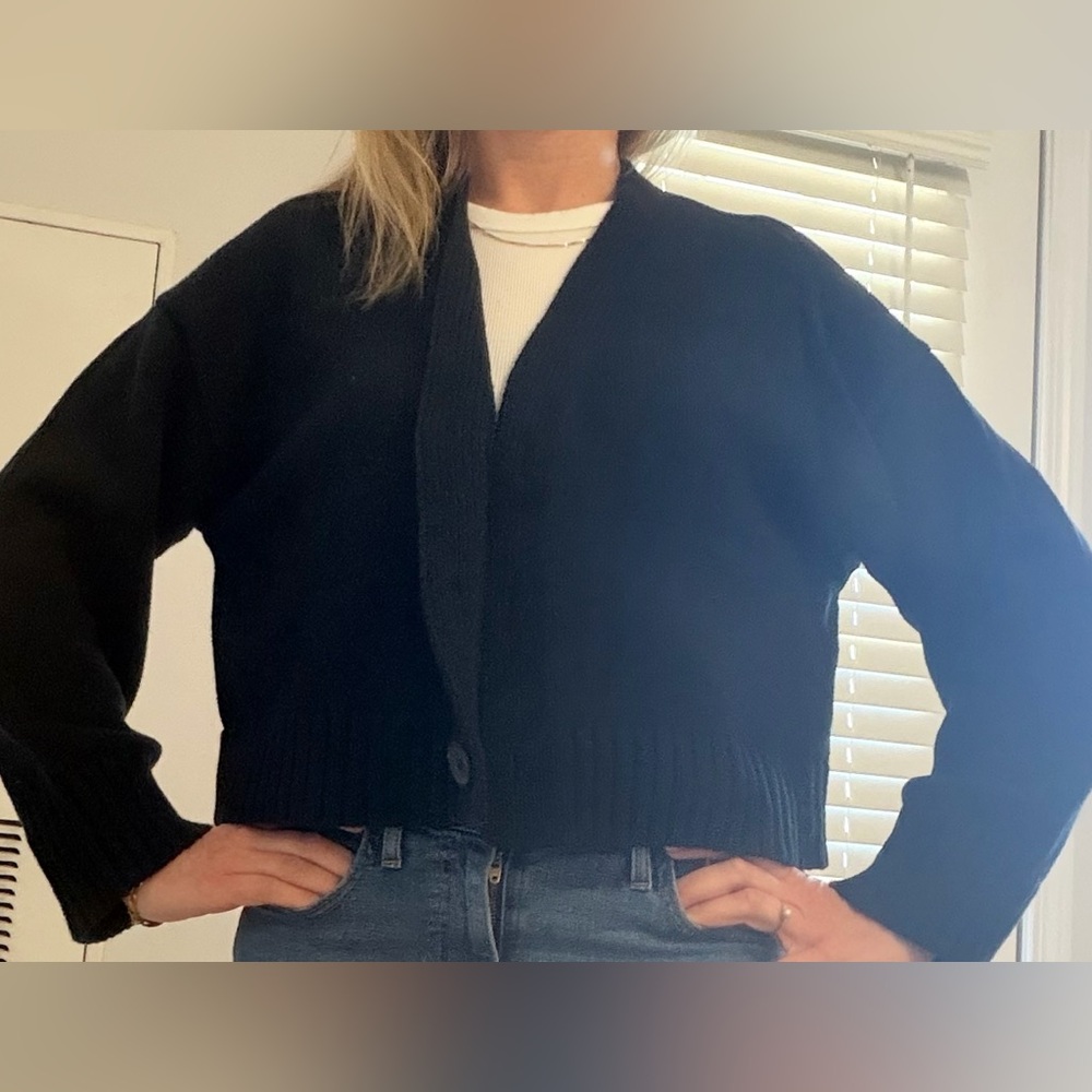 Gap Black Knit Cropped Cardigan | Small P | Like New - Picture 7 of 10